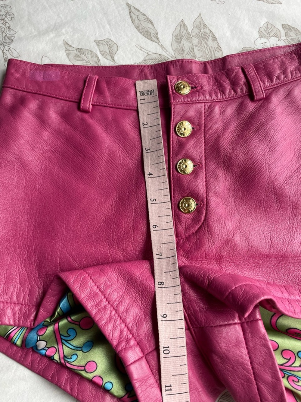 Wilson’s Leather Pink Hot Shorts 4 Retro Barbiecore Festival Rave Western Rodeo - Picture 9 of 10